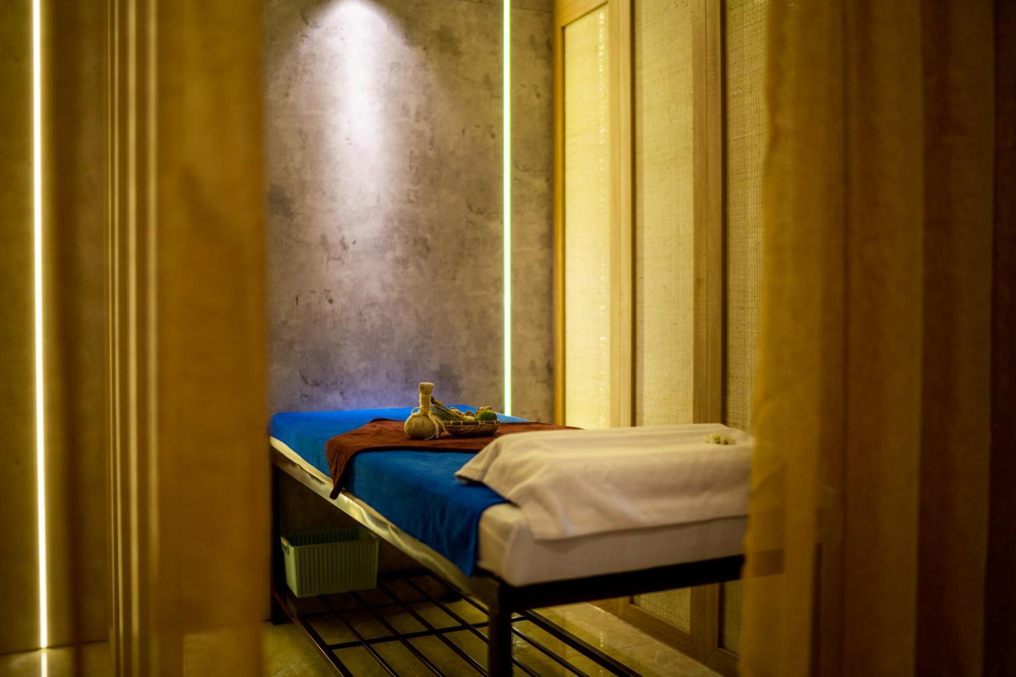 Ha Royal Boutique Hotel & Spa Hoi An Exteriör bild
